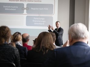 Das zweite Treffen der Plattform Registerforschung fand am 6. März 2019 am IHS statt.